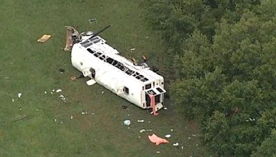 8 are dead and dozens injured as a bus carrying farmworkers overturns in Florida