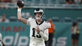 Eagles' Former 6-foot-4 QB Brought in by Cowboys: Report