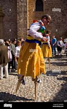 Fiesta tradicional Danza de los Zancos. Anguiano La Rioja España Stock ...