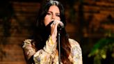 Sí, el set de Lana Del Rey como cabeza de cartel de Coachella fue sorprendente y profundo