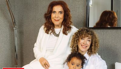 Mirta Busnelli posa por primera vez con su hija Anita Pauls y su nieta Bendi. “Con los años, los vínculos se vuelven más gozosos”