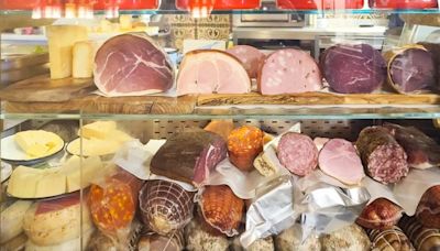 CDC: Listeria Outbreak Linked to Deli Meat Leaves 2 Dead, Dozens Sick