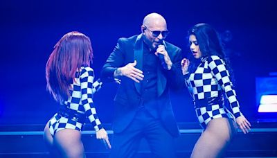 Pitbull celebra que una de sus canciones fue parte de la serie 'Bridgerton' de Netflix