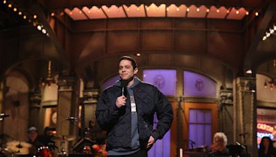 Comedian, former 'SNL' star Pete Davidson coming to Trenton in August