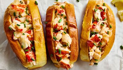 Can't Go Wrong With A Connecticut-Style Lobster Roll