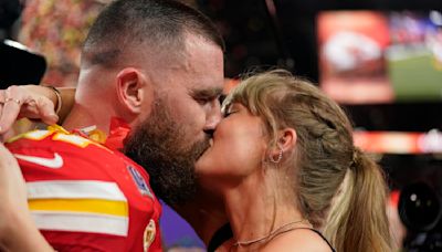 Taylor Swift-Travis Kelce romance appears to be inspiration behind Chiefs-themed Hallmark Christmas movie