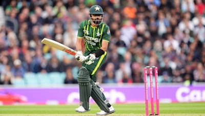 AB de Villiers speaks to 'excited' Pakistan captain Babar Azam ahead of T20 World Cup