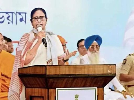 Mamata Banerjee Increases Durga Puja Grant to Rs 85,000 per Committee | Kolkata News - Times of India