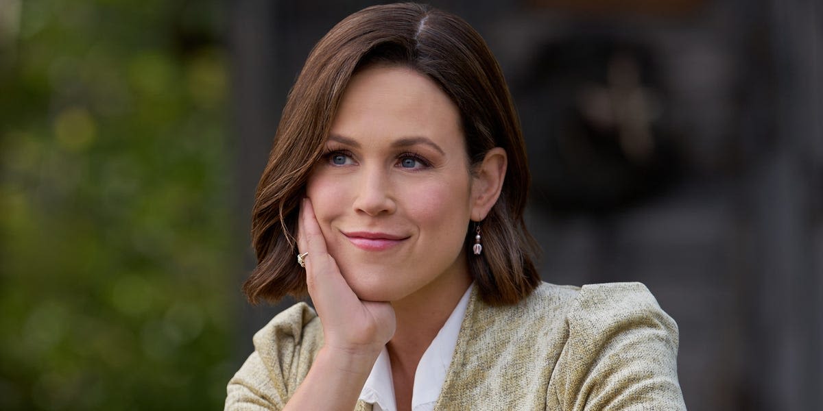 'When Calls the Heart' Fans Are Thrilled Over Erin Krakow's Season 12 Update