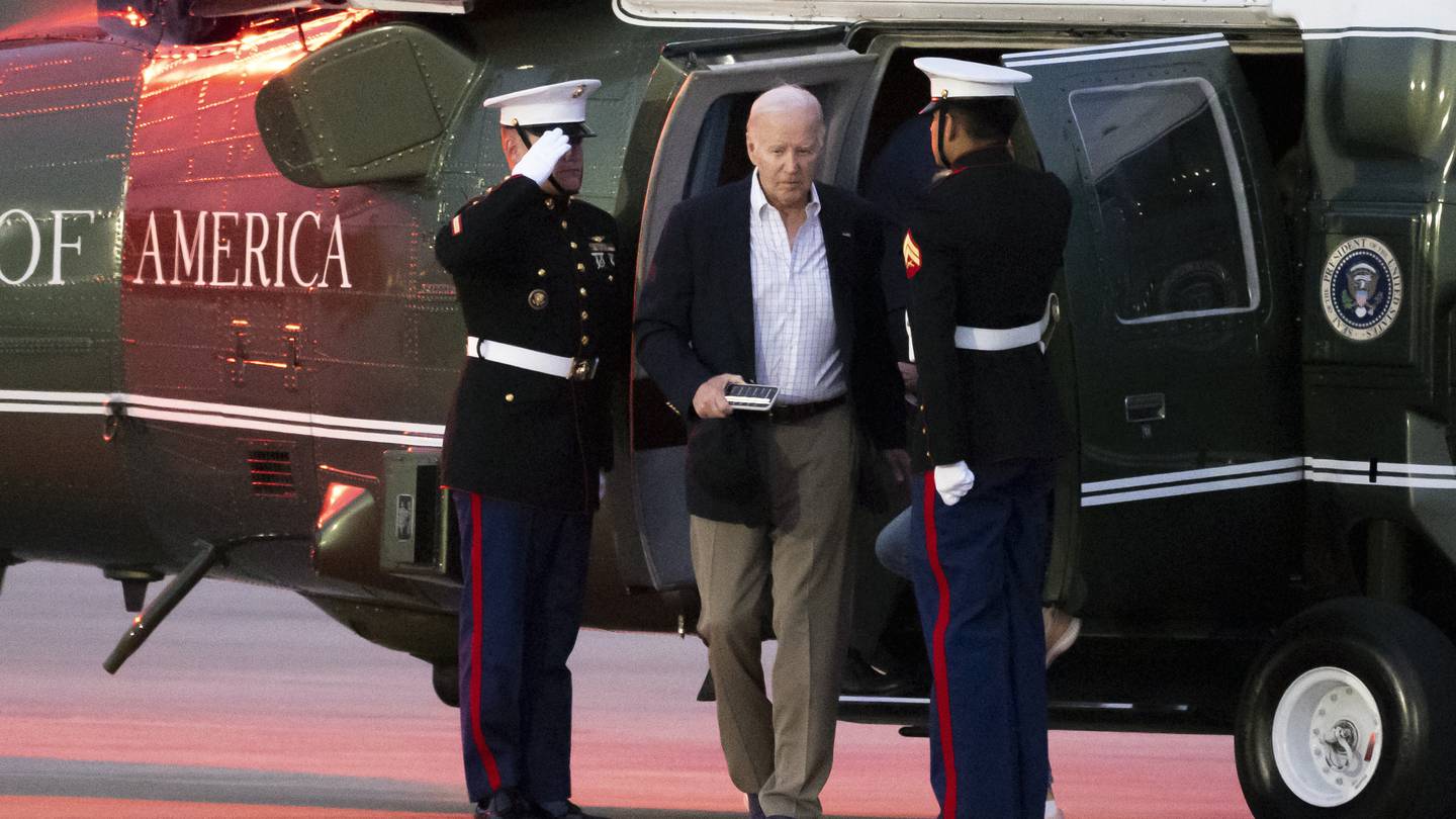 Biden prepares an order that would shut down asylum if a daily average of 2,500 migrants arrive