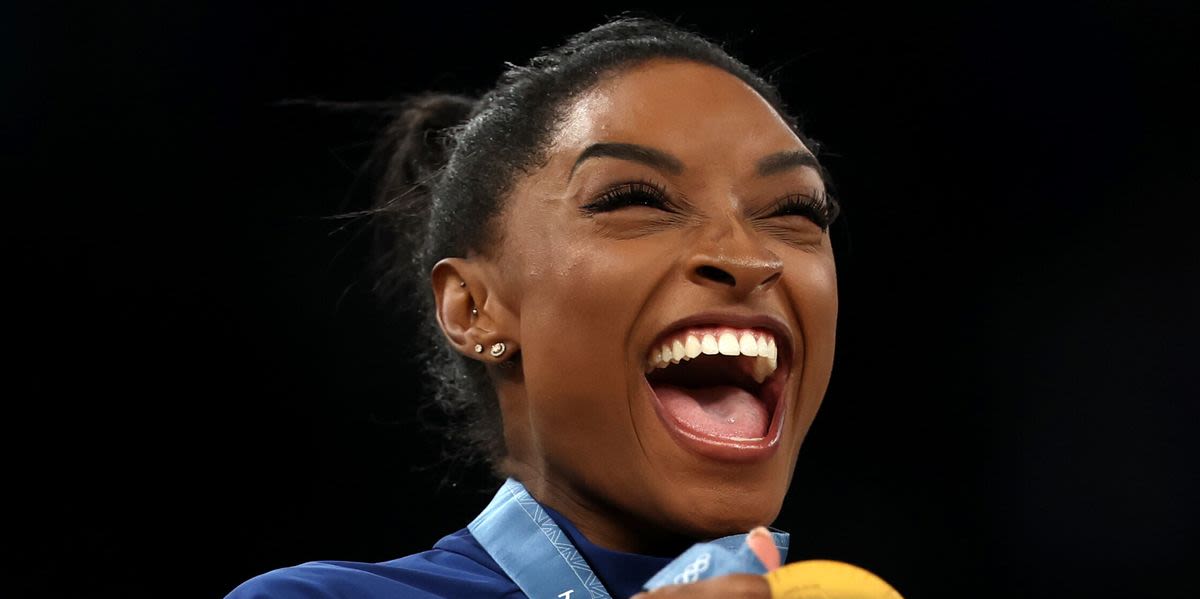 Simone Biles Throws Shade In Hilarious 6-Word Caption About Gold Medal Win