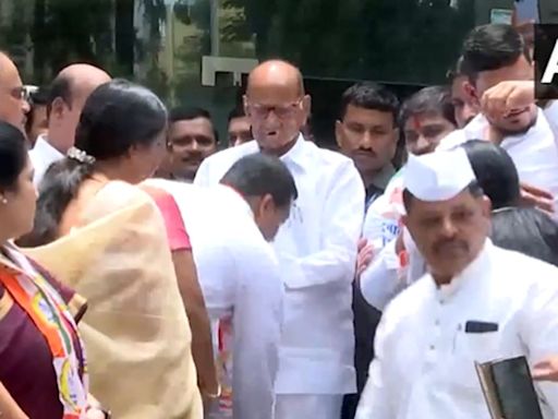 NCP leaders leave Ajit, return to Sharad Pawar camp