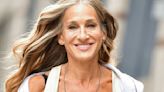 People Have A Lot Of Feelings About Sarah Jessica Parker's Weird Diaper Hat