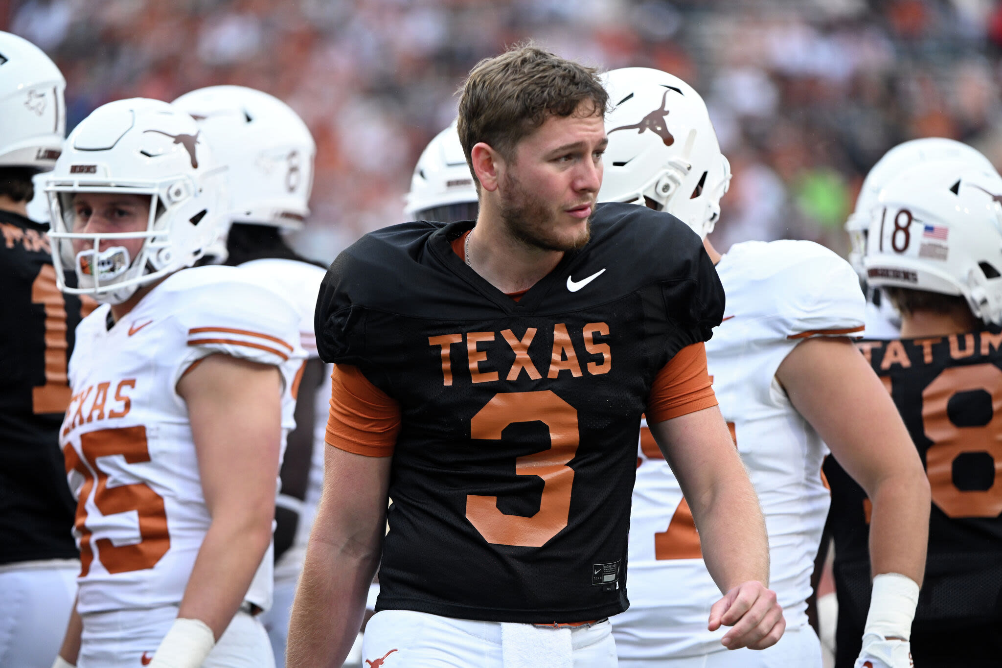 Texas QB Ewers makes $1.4M less than backup Manning, report says