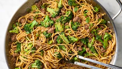 These Beef & Broccoli Noodles Are So Good, I've Made Them 4 Weeks Straight