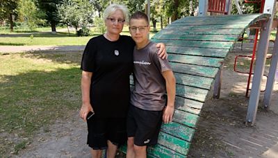Sasha evitó el traslado forzoso a Rusia gracias a su abuela. Miles de niños ucranios no lo lograron