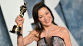 Oscar 2023 | Quién es Michelle Yeoh, la bailarina y experta en artes marciales que ganó el Oscar con un papel pensado para Jackie Chan