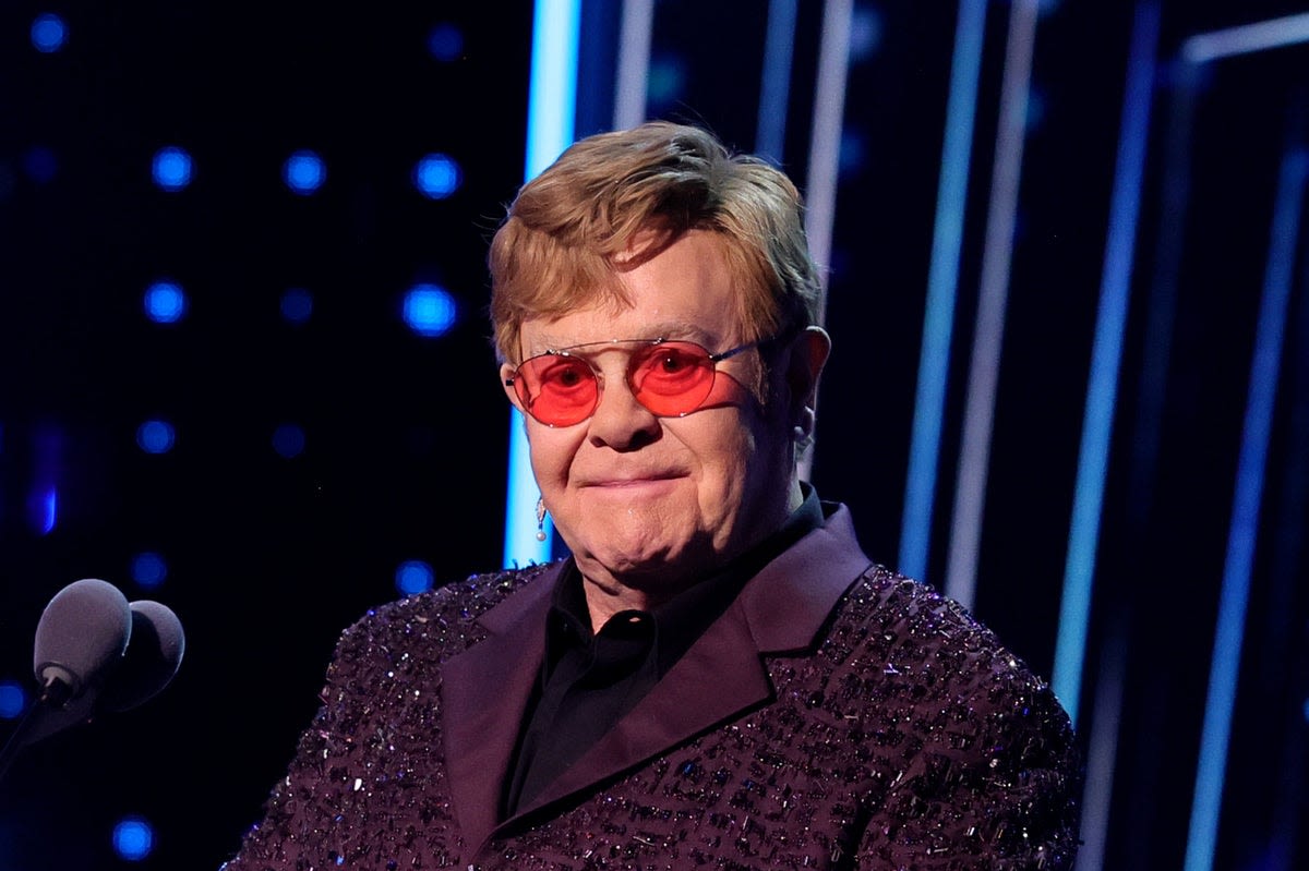 Elton John auctions off items from his wardrobe on eBay