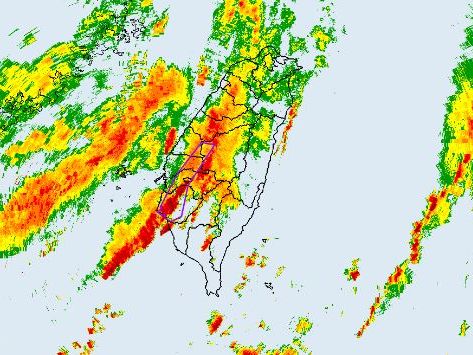 雨勢仍未趨緩 中南部發布豪、大雨特報「大雷雨狂炸6縣市」