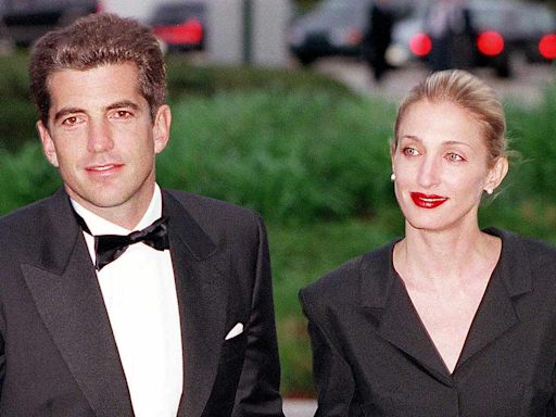 Carolyn Bessette-Kennedy Never Met Her Mother-in-Law, Jackie Kennedy Onassis