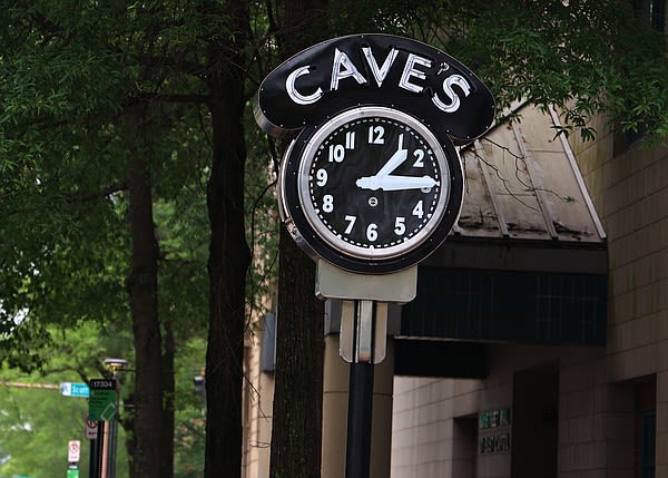 Iconic Cave’s Clock in downtown Little Rock gets its faces back after year-long renovation work | Arkansas Democrat Gazette