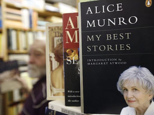 La escritora canadiense Alice Munro, Nobel de Literatura en 2013, fallece a los 92 años