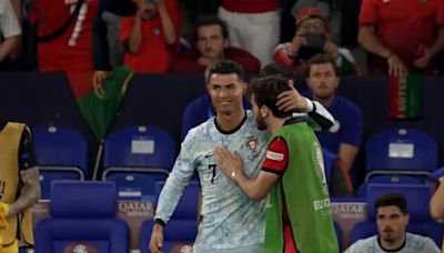 Cristiano Ronaldo shirt swap thrills Georgia ace Khvicha Kvaratskhelia