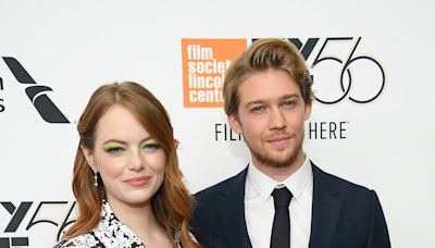 See Photo of Taylor Swift's BFF Emma Stone and Ex Joe Alwyn in New Movie