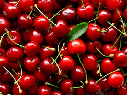 Here's Exactly What Happens to Your Body if You Eat Cherries Every Day