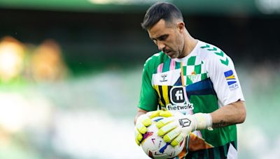 Claudio Bravo se despide del Betis en el Bernabéu