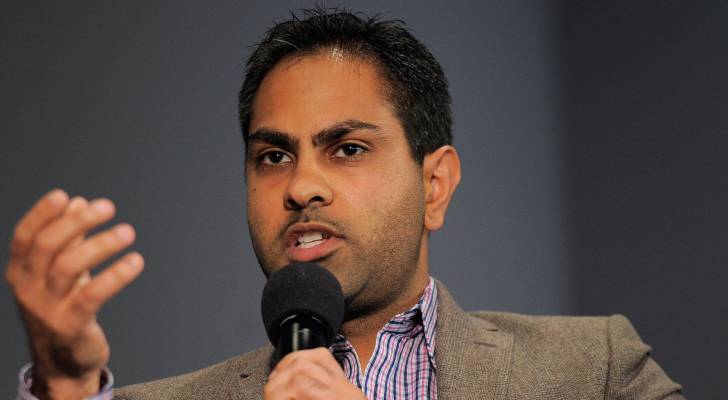 Ramit Sethi says 'people with a lot of money' rarely keep enough of it in their checking account — here's why