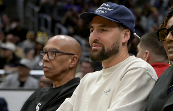 Klay Thompson's father, a Lakers broadcaster, 'really disappointed' after son picks Mavericks in free agency