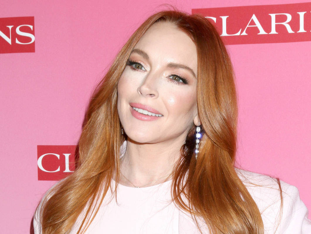 Lindsay Lohan Looks ‘Incredible’ in Groovy Swimsuit During Greece Vacation