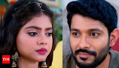 Puber Moyna: Roddur gets to know about Gunja and Shreyash - Times of India