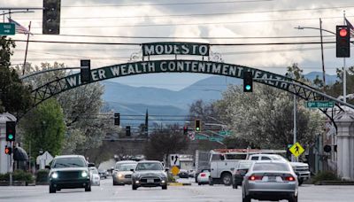 Arco de I Street, uno de los monumentos más preciados de Modesto. Conoce su historia