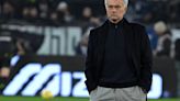 José Mourinho podría definir el futuro de Santiago Giménez