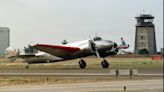 Avión de la II Guerra Mundial se estrella cerca de aeropuerto en California y deja dos pilotos muertos - El Diario NY