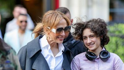 Jennifer Lopez et Emme entre filles à Paris