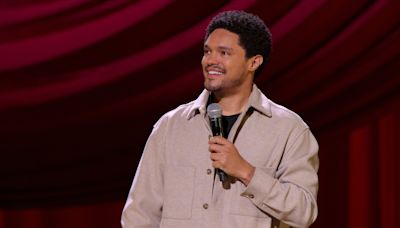 Trevor Noah weighs in on Kendrick vs. Drake, swerves a fan's gift at Hollywood Bowl show