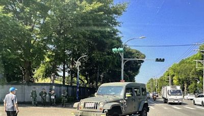 陸軍21歲女士官駕軍車撞騎士 50歲男多處骨折送醫 ｜壹蘋新聞網