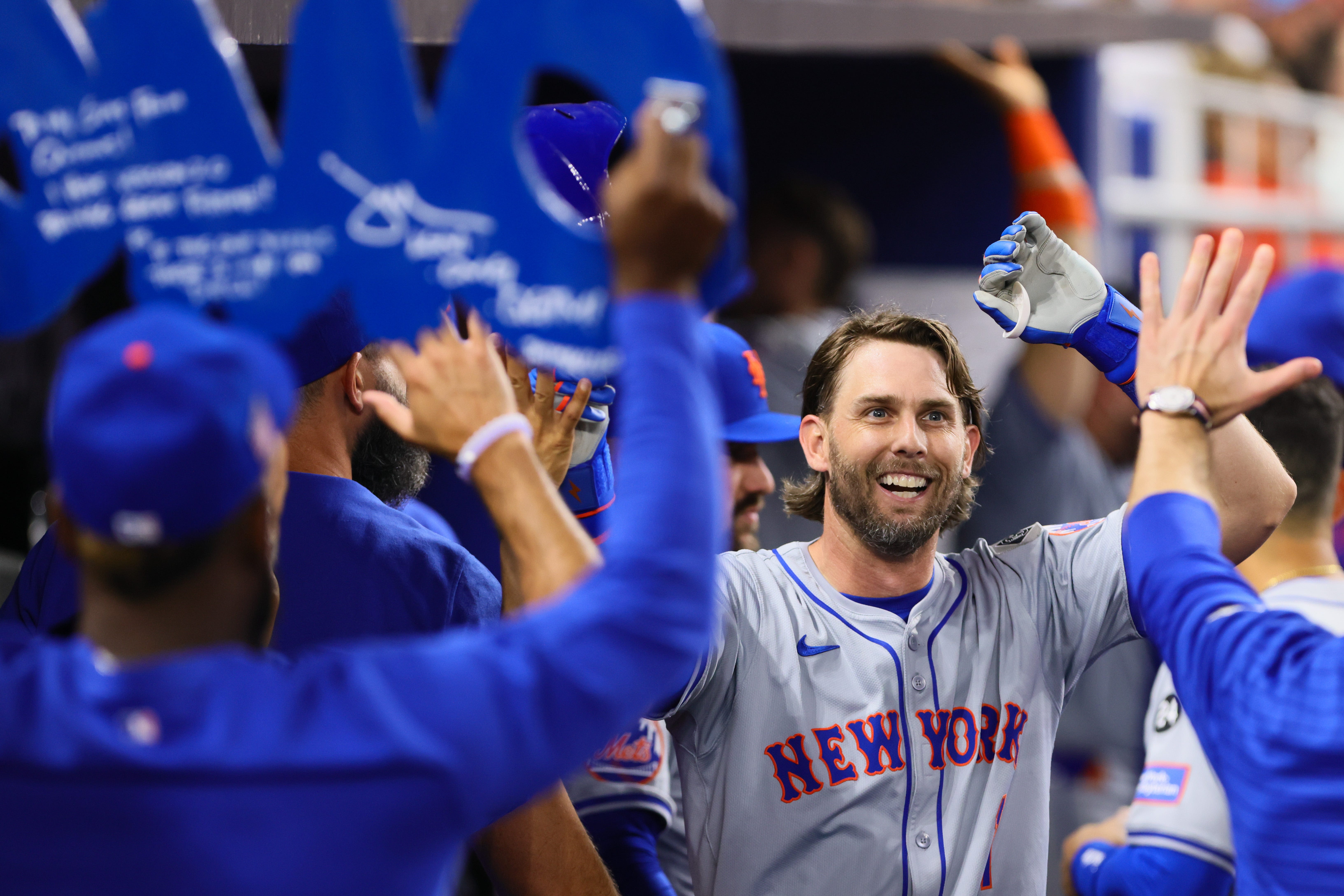 Jeff McNeil starts second half hot, homers twice in Mets' loss to Marlins