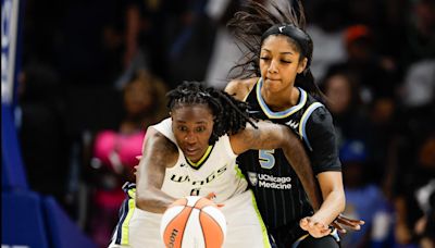 Angel Reese sets WNBA rookie record with 7th consecutive double-double and the Sky ease by the Wings