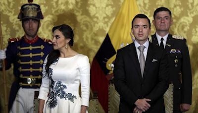 La vicepresidenta de Ecuador acusa a Noboa de hostigamiento y reitera que no va a dimitir