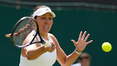 Jessica Pegula suffers astonishing 2nd-round loss at Wimbledon to Wang Xinyu