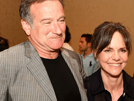 Sally Field Reveals Robin Williams Changed ‘Mrs. Doubtfire’ Filming Order So She Could Leave Set After Her...