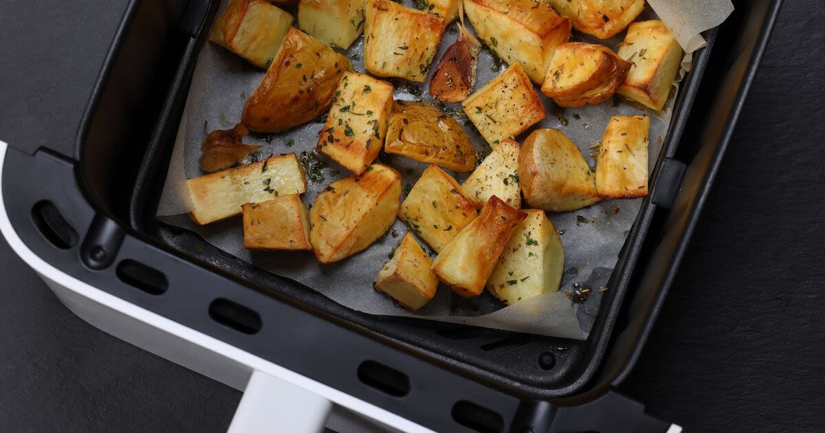 Jamie Oliver's 'delicious' air fryer garlic potatoes have the 'ultimate crunch'