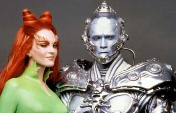 Arnold Schwarzenegger & Uma Thurman Reunite: "Watch Out, Batman"