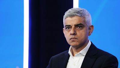 Khan calls for end to ‘everyday extortion’ of unfair charges for leaseholders