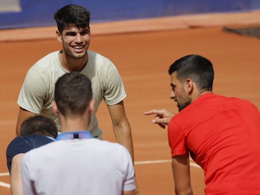 Alcaraz y Djokovic coinciden y bromean