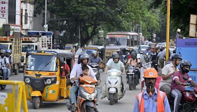 Purasawalkam High Road Junction: a nightmare for motorists and pedestrians